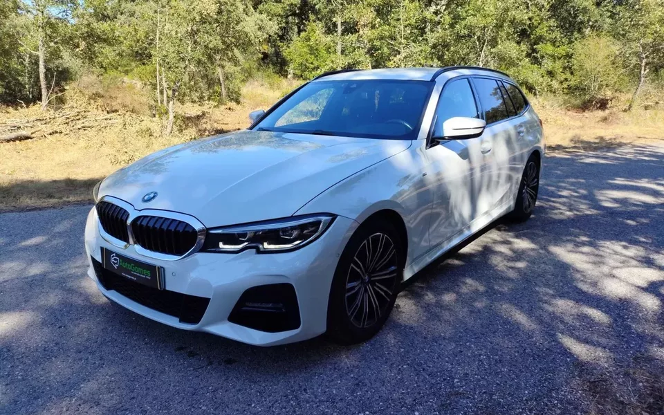 BMW 318 d Pack Desportivo M Auto