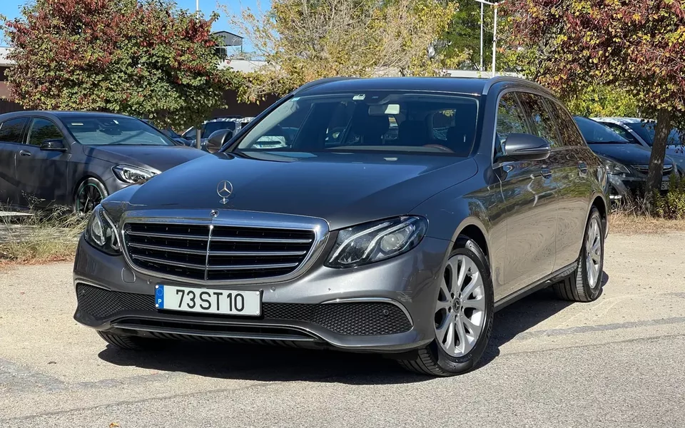Mercedes-Benz E 220