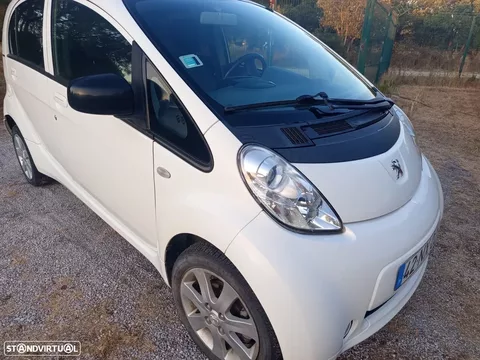 Peugeot iOn Standard