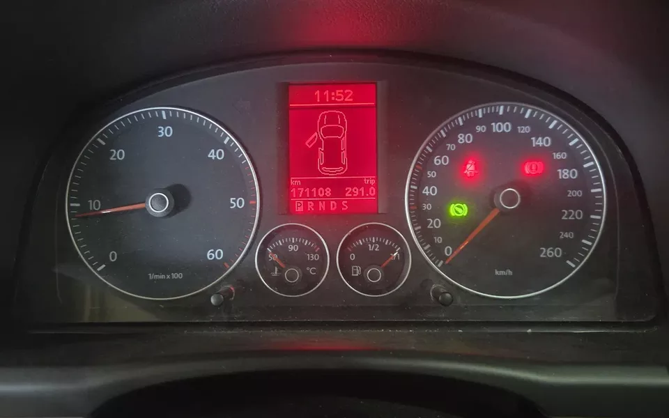 VW Touran 2.0 TDI Highline DSG 7L