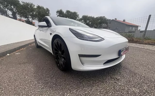 Tesla Model 3 Long Range AWD Dual Motor Performance