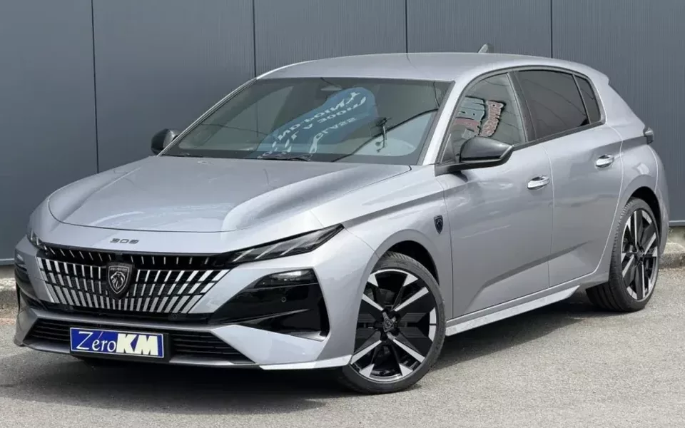 PEUGEOT 308