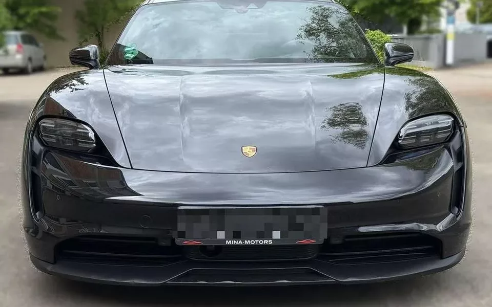 PORSCHE Taycan 4S
