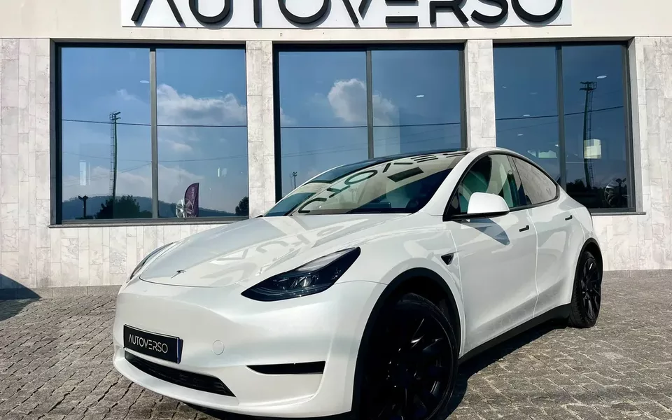 Tesla Model Y Standard
