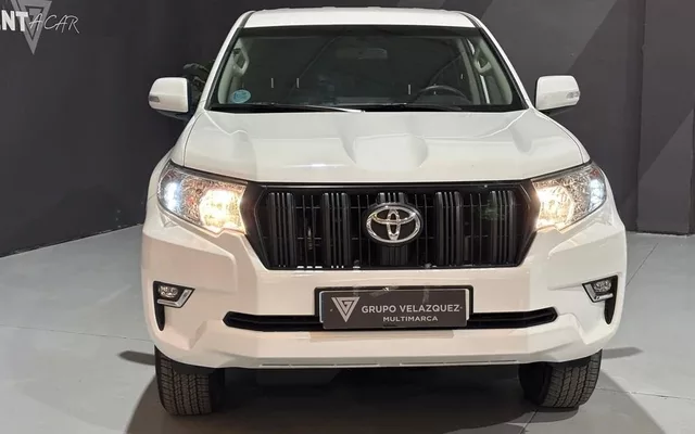 TOYOTA Land Cruiser GX