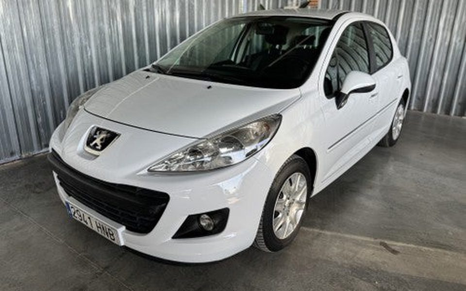 PEUGEOT 207 1.4i Active