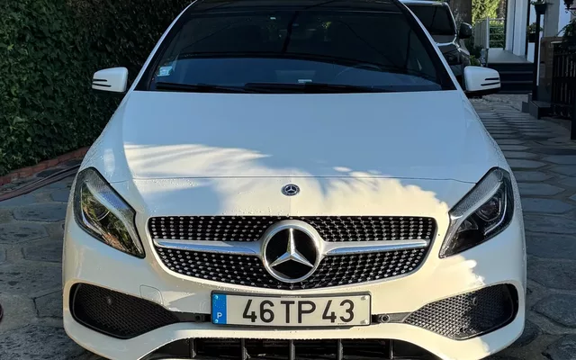 Mercedes-Benz A 180 d AMG Line