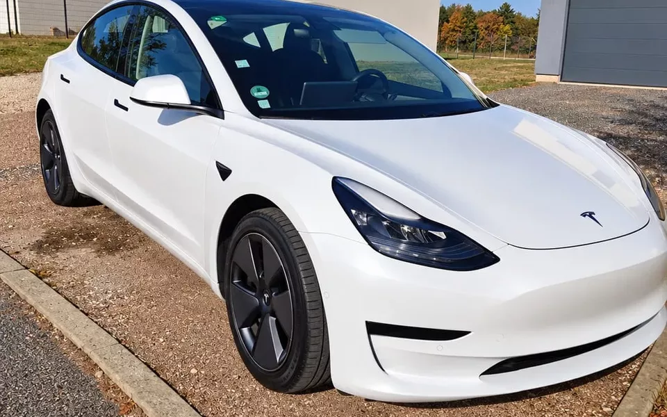 Tesla Model 3 Standard Range Plus RWD