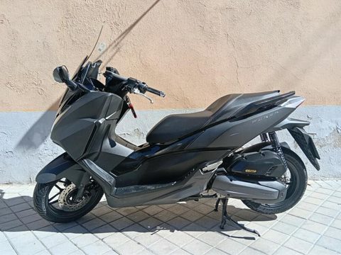 HONDA FORZA 125