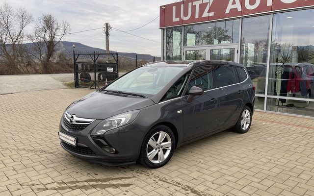 Opel Zafira 2015