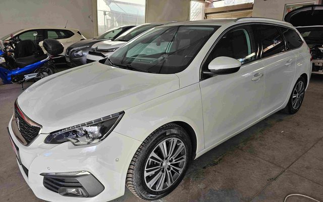 Peugeot 308 '21 - 1.2 Βενζίνη 131hp - Αυτόματο - Αllure - Premium Pack - Auto 8