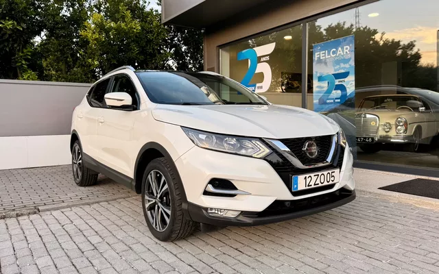Nissan Qashqai 1.5 dCi N-Connecta J18