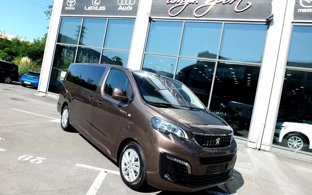 PEUGEOT Traveller M1 Traveller 2.0BlueHDI Business Long 150