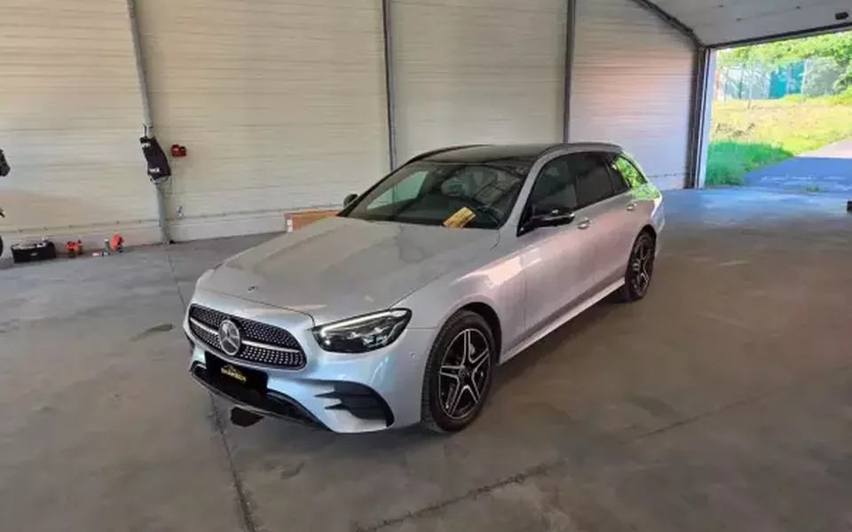 Mercedes-Benz E 300 2023 De 9g Tronic Amg Line