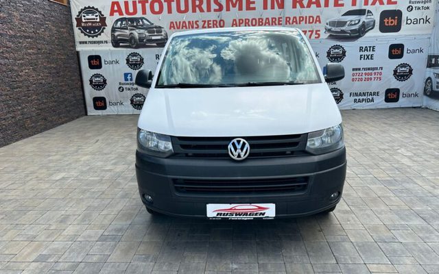 VOLKSWAGEN Transporter 2013 2,0 Diesel Euro 5 Long 6Locuri