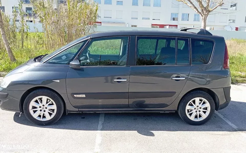 Renault Espace 2.0 dCi Initiale 7L Aut.