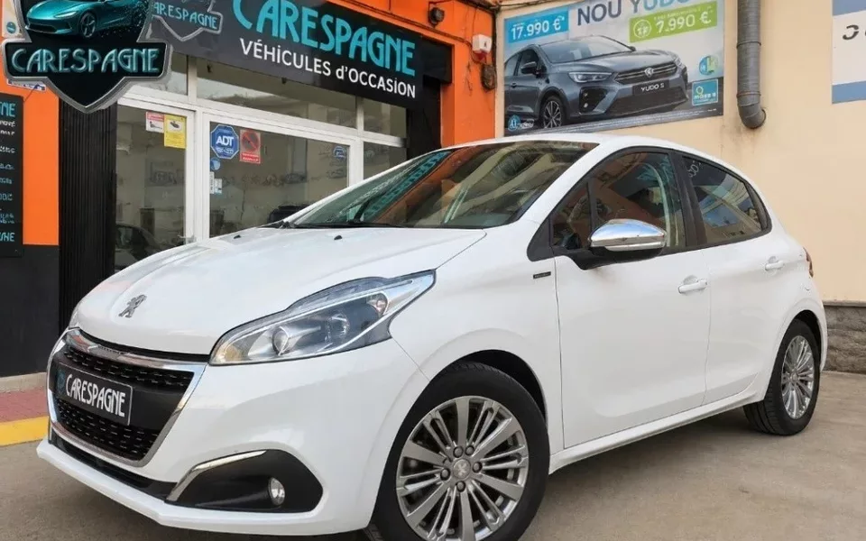 PEUGEOT 208 208 1.2 PureTech S&S Signature 82