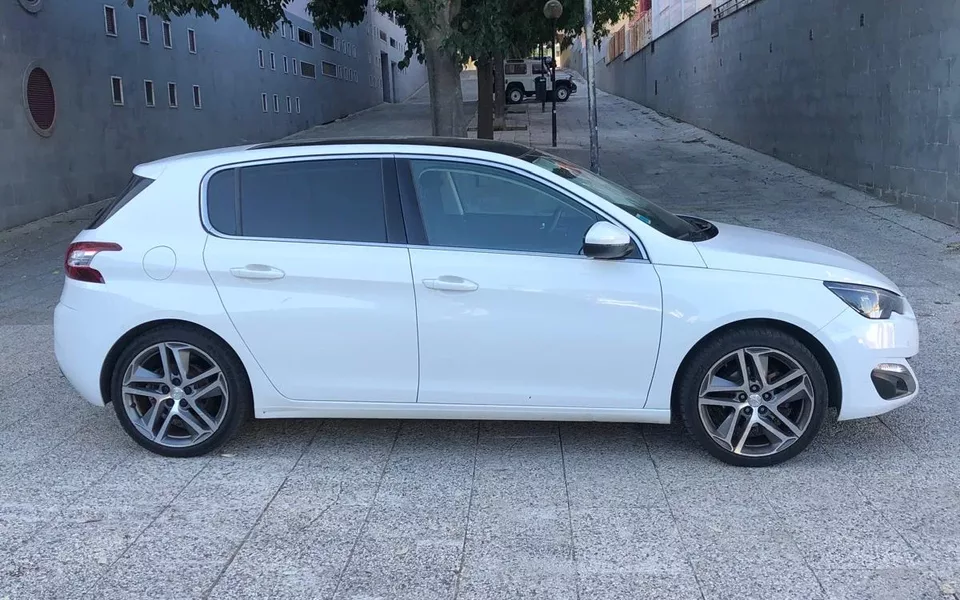 Peugeot 308 1.6 e-HDi Allure