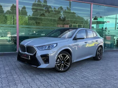 BMW iX2 eDrive20 Pack Desportivo M Pro