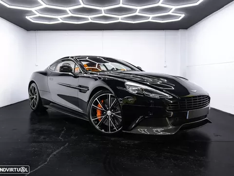 Aston Martin Vanquish 5.9 V12