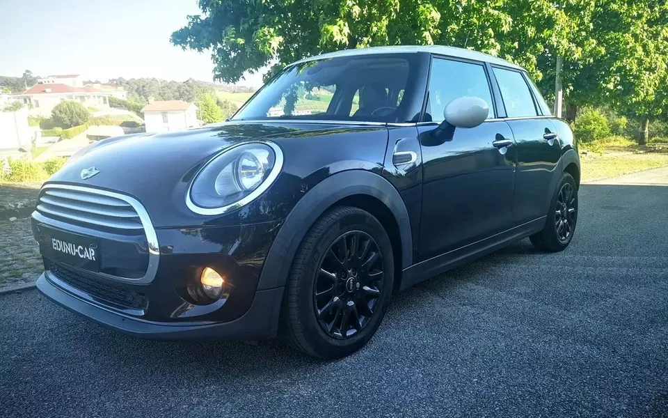 MINI 5 Portas Cooper D Auto