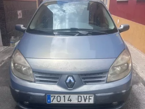 RENAULT Scénic Grand Scénic 1.6 16v Confort Dynamique