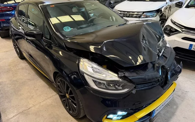 RENAULT Clio RENAULT Clio Pequeño Automático de 5 Puertas