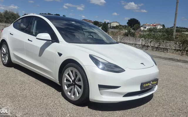 Tesla Model 3 Tração Traseira