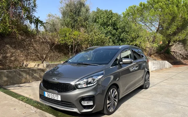 Kia Carens
