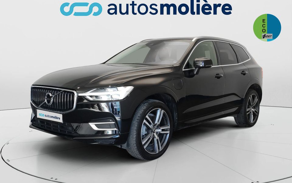 T8 Momentum AWD Auto 299 kW (407 CV)