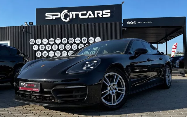 Porsche Panamera 4