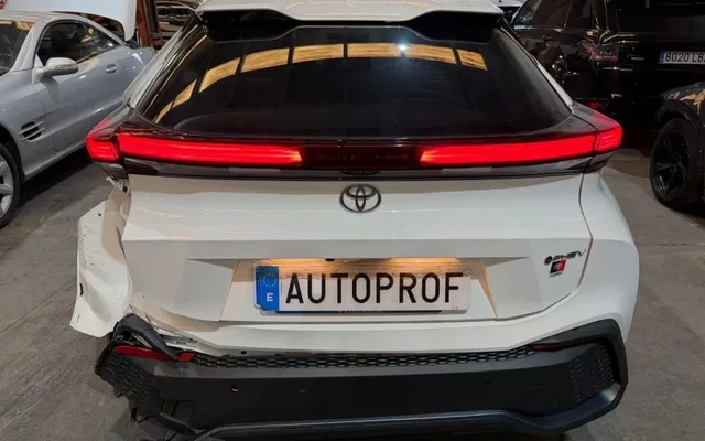 TOYOTA C-HR C-HR 220PH Business