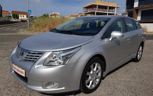 Toyota Avensis SW 2.0 D-4D Exclusive +Pele+GPS