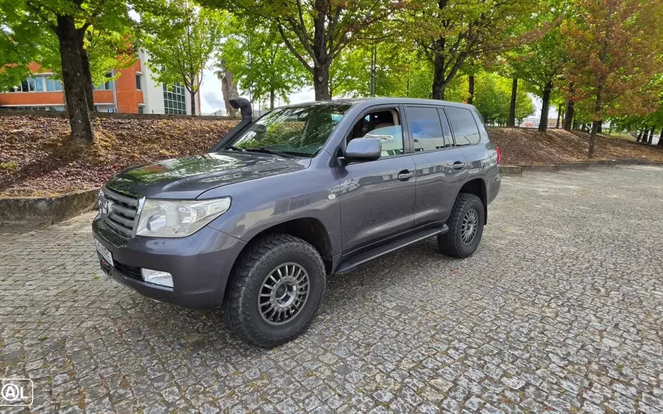 Toyota Land Cruiser 4.5 D-4D V8