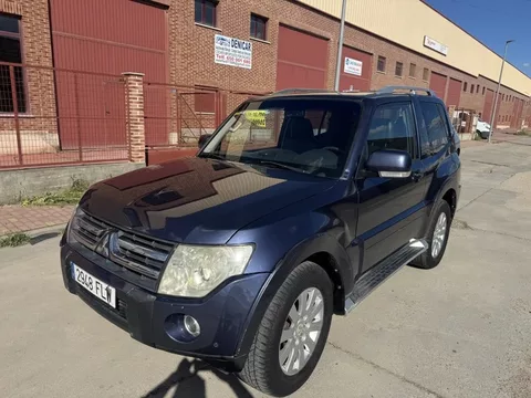 MITSUBISHI Montero Montero 3.2DI-D Kaiteki Aut.