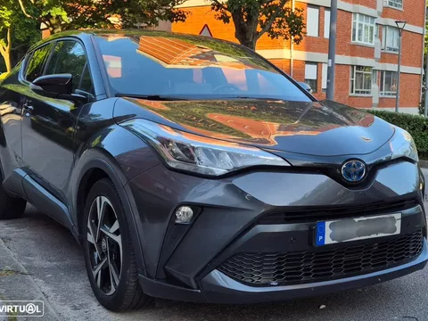 Toyota C-HR 1.8 Hybrid Square Collection
