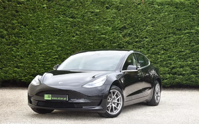 Tesla Model 3 Standard Range Plus RWD