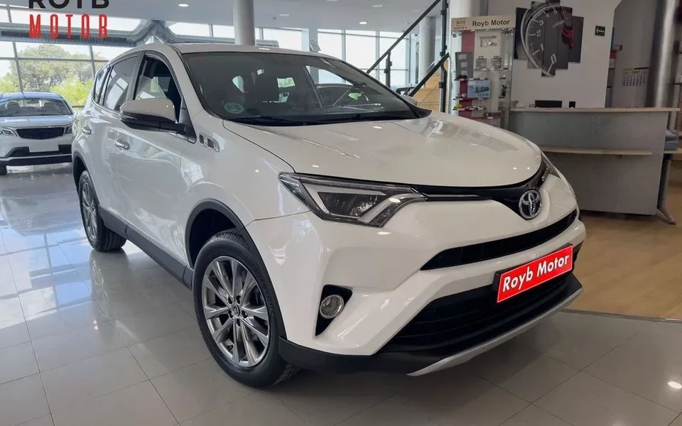 TOYOTA RAV-4 2.0 D-4D Advance