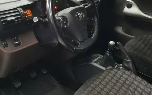 Toyota iQ 1.0 VVT-i Essential+AC