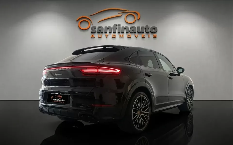 Porsche Cayenne Coupé E-Hybrid Platinum Edition