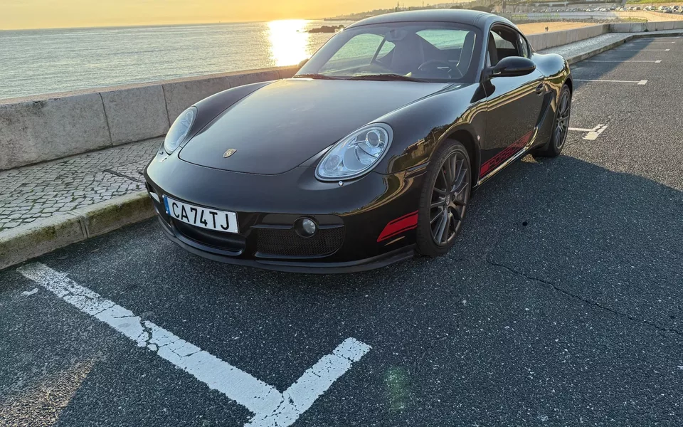 Porsche Cayman 2.7