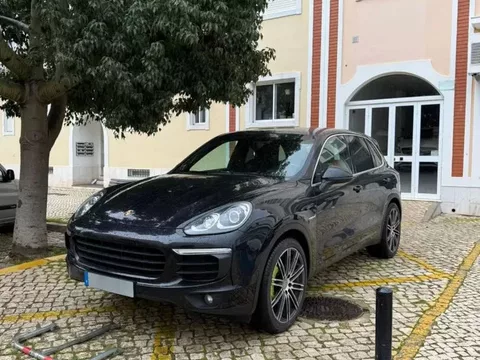 Porsche Cayenne S E-Hybrid