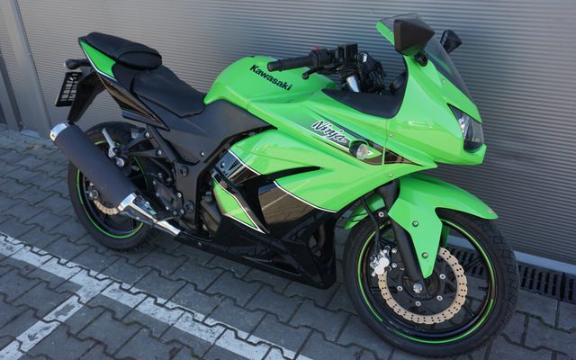 Kawasaki Ninja 250 R SPECIAL