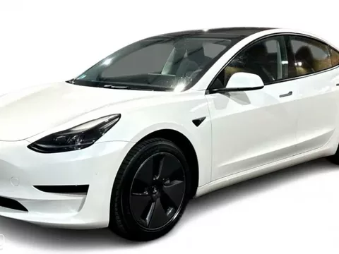 Tesla Model 3 Standard Range Plus RWD
