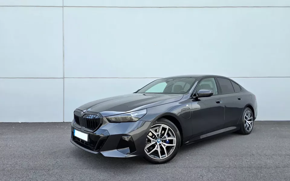 BMW 530 e Pack Desportivo M Pro