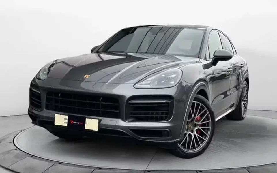 PORSCHE Cayenne GTS