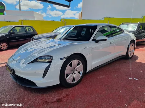 Porsche Taycan Standard