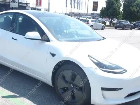 TESLA Model 3 Model 3 Standard Range RWD Plus