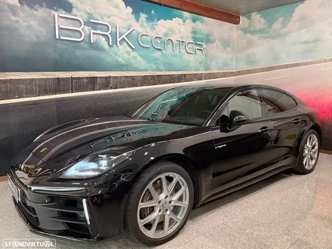Porsche Panamera 4 E-Hybrid