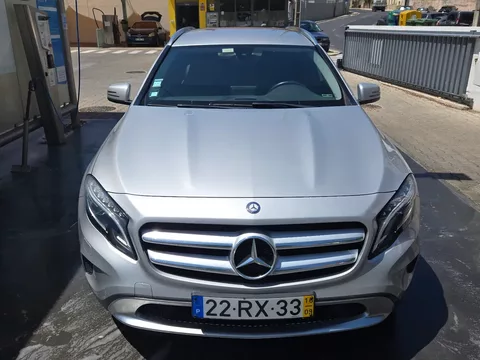 Mercedes-Benz GLA 180